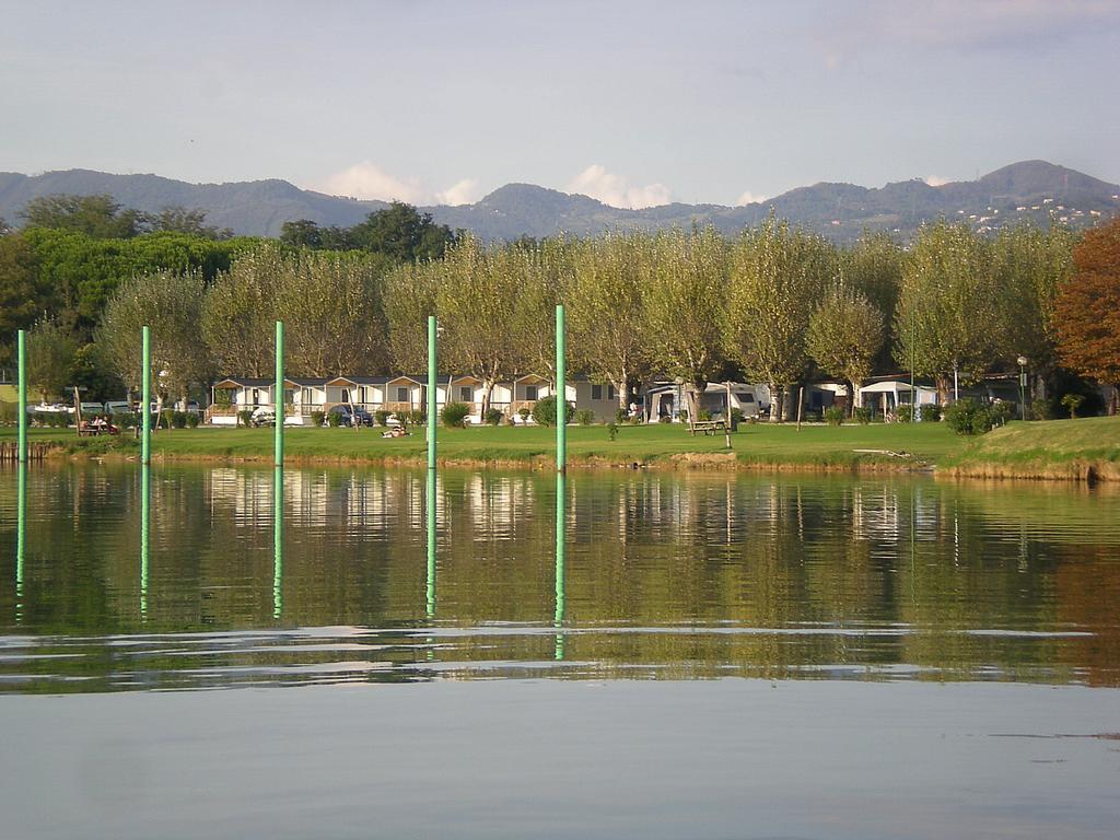Iron Gate Marina3B Hotel Sarzana Exterior foto