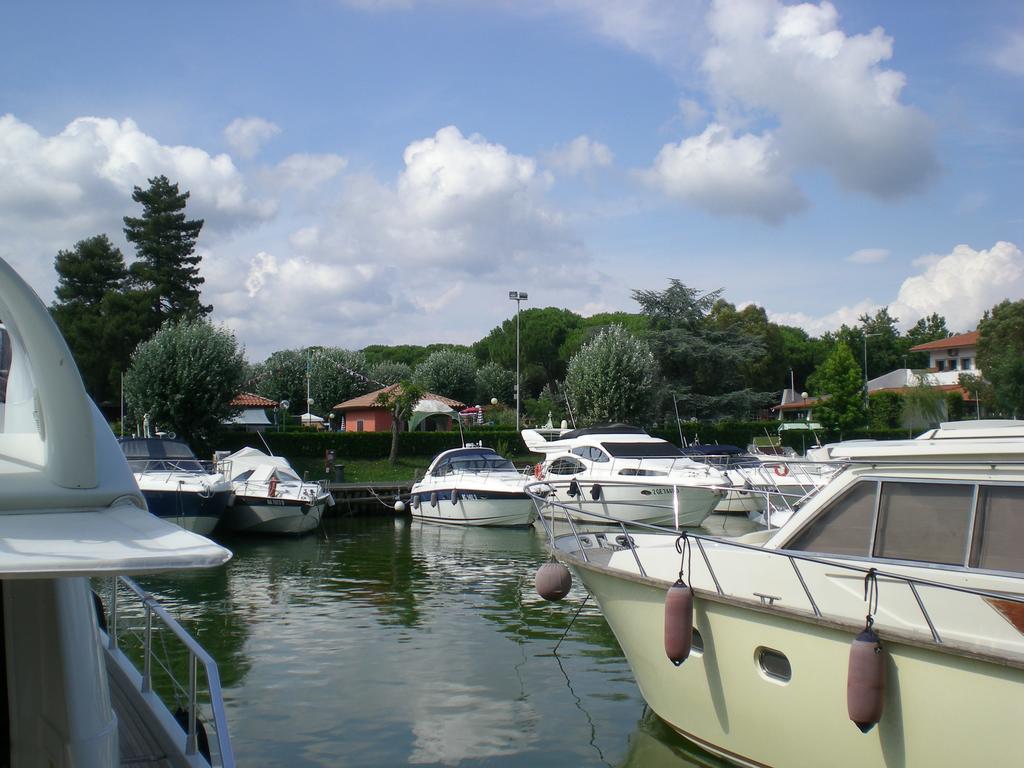 Iron Gate Marina3B Hotel Sarzana Exterior foto