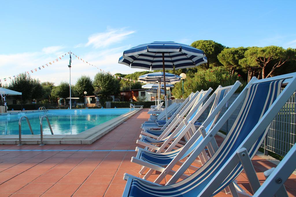 Iron Gate Marina3B Hotel Sarzana Exterior foto